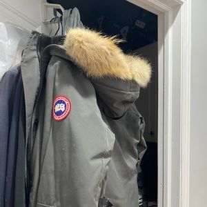 Womenswear Canada Goose Kensington Parka Large Gray